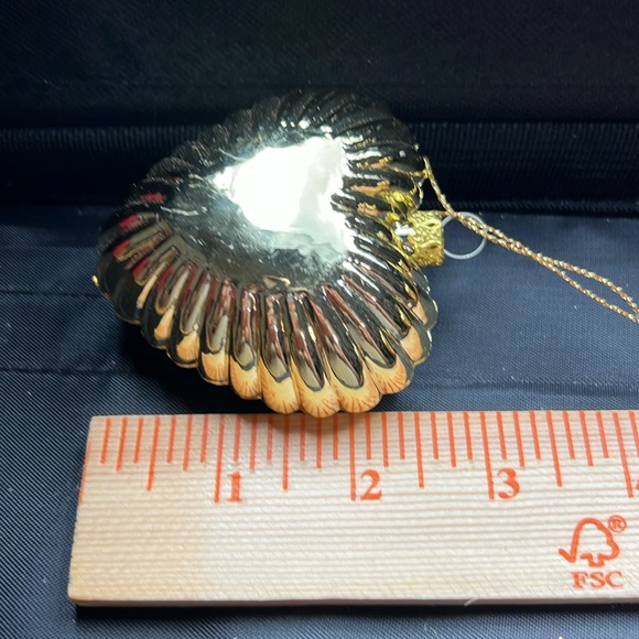 Set of 3 plastic gold colored Christmas ornaments - Picture 9 of 10